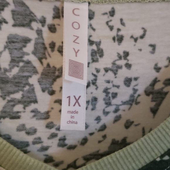 Lularoe - Picture 2 of 6